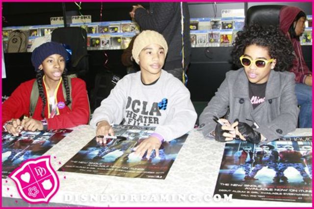 6 de enero  de Yo, Tiffini, y Nia fui a un evento con una artista