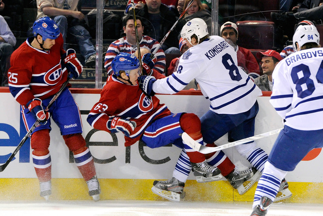 Leafs spend big to sign Mike Komisarek