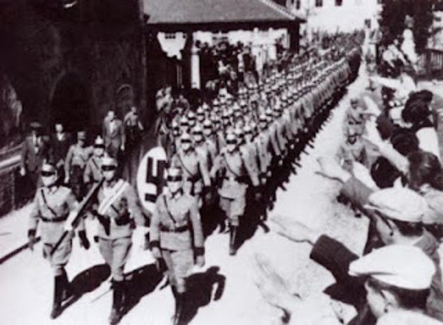 Francia y Gran Bretaña declaran la guerra a Austria.