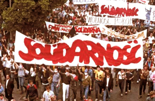 Government Announces Talks with Solidarity