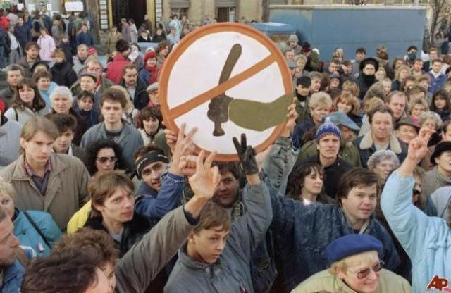 Spread of anti-communist revolutions