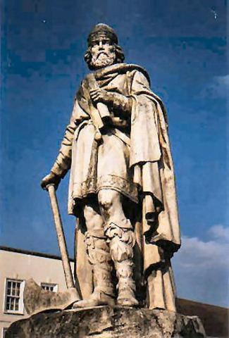 Alfred cède une partie du territoire Anglais aux Danois.