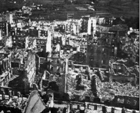 la España nacional se adhiere al Pacto Antikomintern.