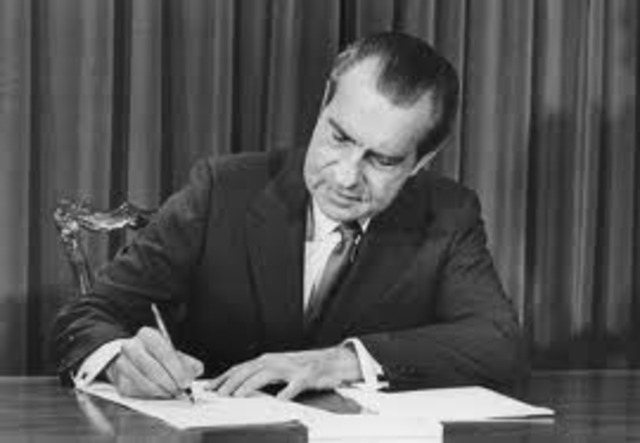 The war ends between Khmer rouge and the Cambodian army