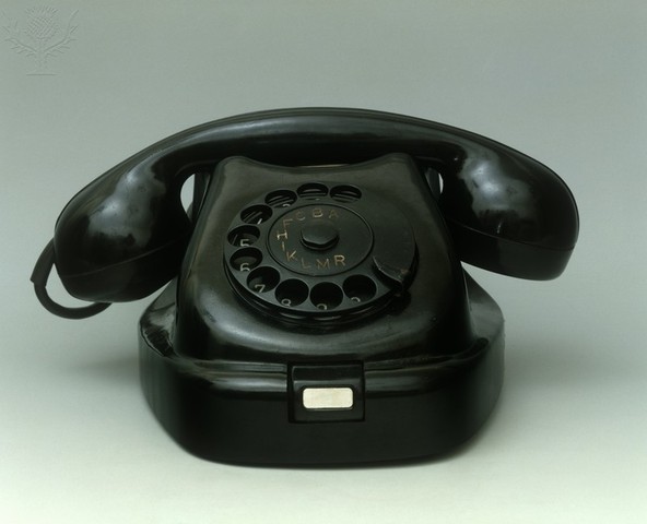 Opa gets his first home phone