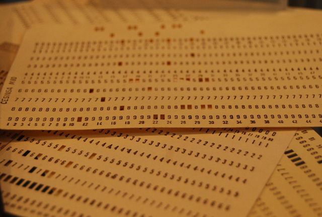 Targetes perforades adaptades