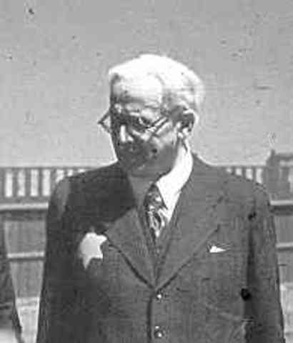 Establishment of the Lodz Ghetto - Mordechai Chaim Rumkowski appointed leader of the Lodz Judenrat