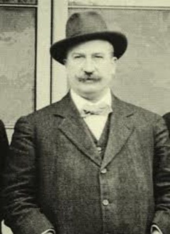 La ley de Defensa de la República es derogada.