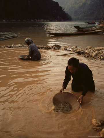 Gold Finding Near Hartly