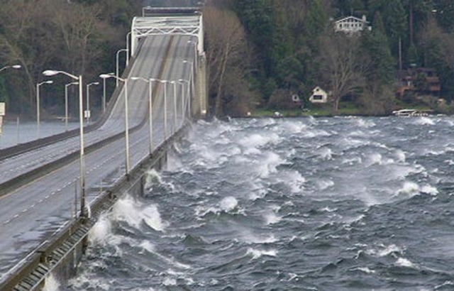 Albert D. Rossellini Memorial Bridge opens to traffic