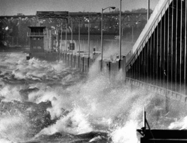 Lacey V. Murrow Memorial Bridge Sinks