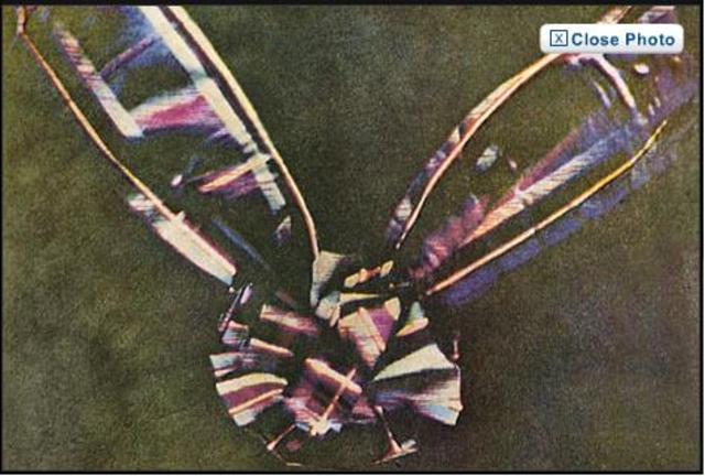 1861: First Color Photo