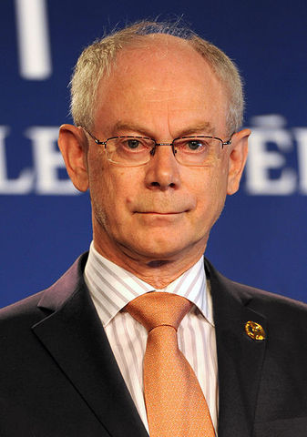 Se inicia la presidencia de Herman Van Rompuy en el Consejo Europeo.