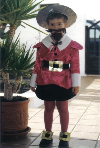 RECIBE EL 1º PREMIO EN CONCURSO DISFRACES CARNAVAL