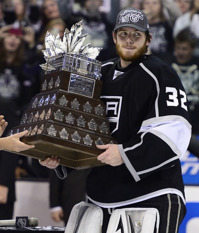 Kings goalie Jonathan Quick named Conn Smythe Trophy winner