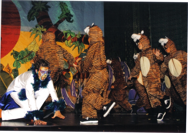 REPRESENTA A ZAZÚ EN EL MUSICAL DEL REY LEON