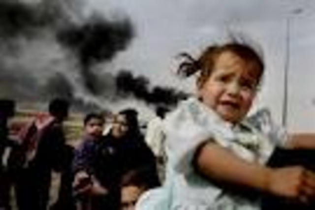 590 refugees arrive from Sudan, Myanmar and Iraq.