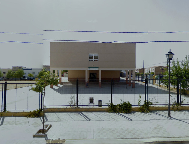 Comienzo primaria en el colegio Antonio Machado, ahora llamado Félix Hernández