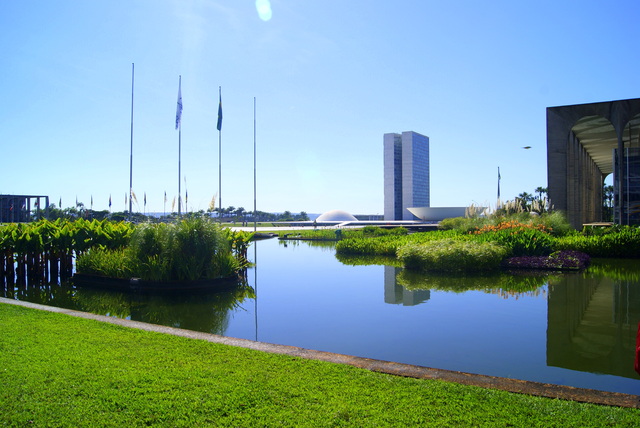 I moved to Brasilia in 1994.