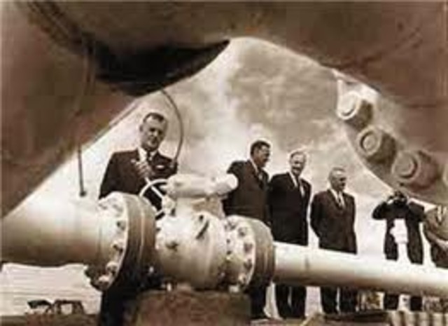 First Natural Gas Well in US Is Drilled