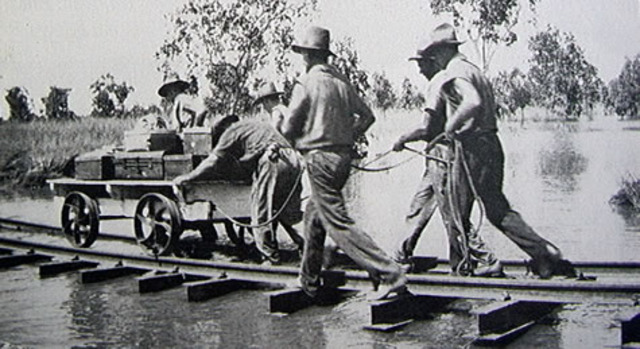 Prospectors Arriving From Overseas. Australia's Population Increases