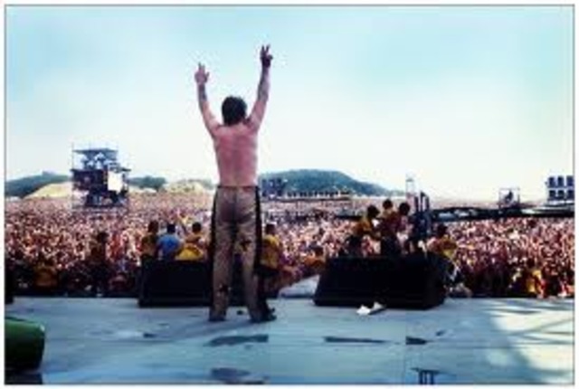 Ozzy performs at the US Festival in front of 250,000 fans