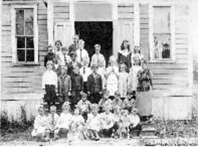 Mitchell Elementary School opens