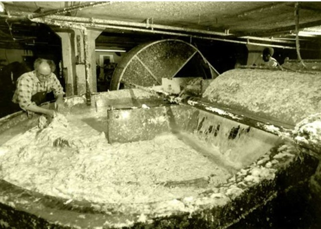 recycled paper manufacturing process