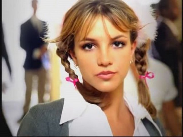 Britney Spears - Baby One More Time