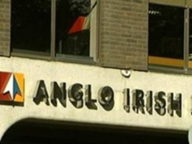 The Irish Government announces plans to inject €5.5bn into the country’s three main banks.