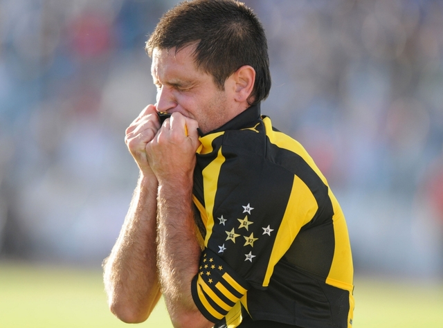 Tres goles del "Tony"