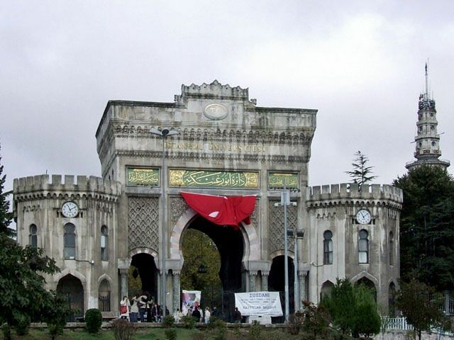 Scholars criticized the government