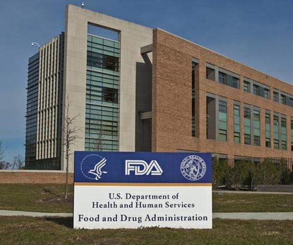 FDA urged to vet device software