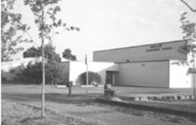 Maple Lane Elementary opens