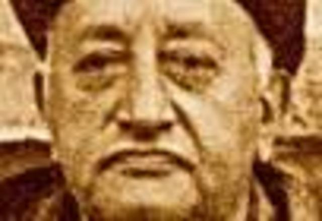 Asturias es exiliado durante el gobierno de Castillo Armas.