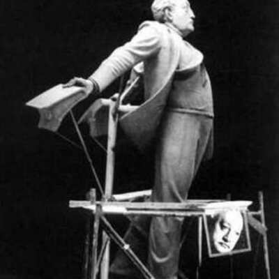 Timeline: BIografía de Miguel Ángel Asturias