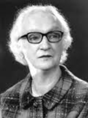 Hildegard Peplau founded and taught the first classes for graduate nurses specializing in psychiatric health at Teachers College