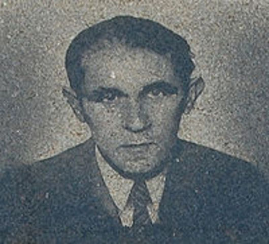 Народився Шульц