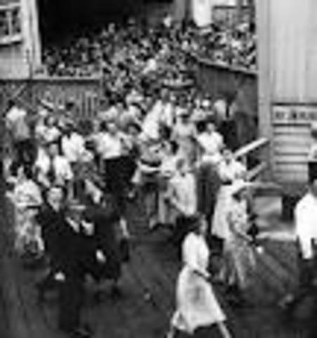 australia's population reaches 10 million