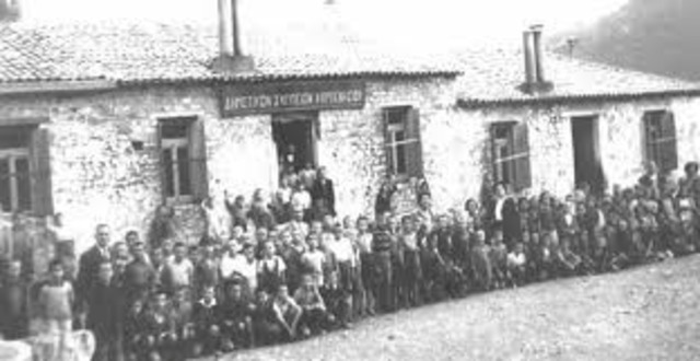 Λειτουργεί Δημοτικό Σχολείο αλλά και τριτάξιο Ελληνικό Σχολείο - Σχολαρχείο,