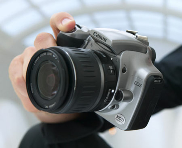 The Digital Camera Evolves - Canon EOS Digital Rebel D300