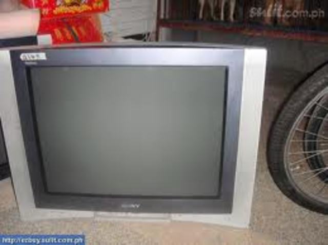 Sony Demonstrates Flat TV Set