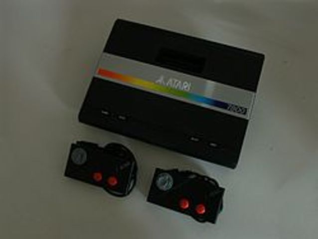 3ème génération: Atari 7800 aux USA