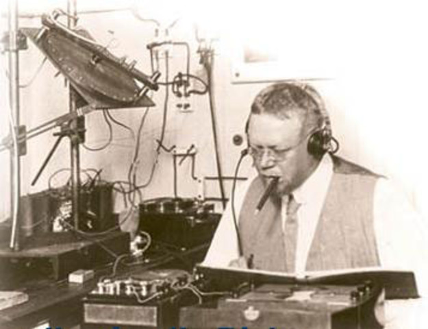 Reginald Fessenden devised the first wireless radio transmission