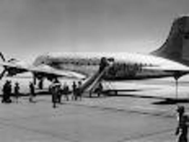 Australian National Airways Skymaster VH-ANA Amana crashes near Perth