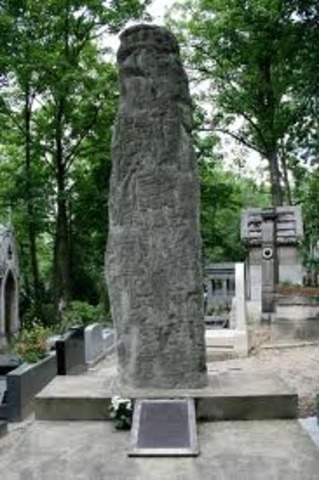 Falleció en Madrid a la edad de 74 años.