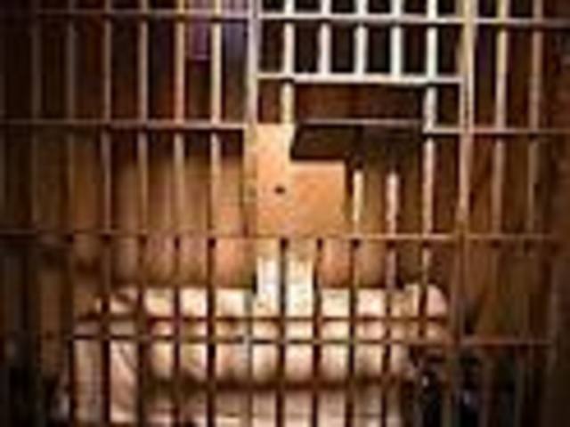 Escribe en Tiempos Nuevos y pasa unos días preso por el dictador José María Orellana