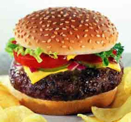 The average cheeseburger eclipses 530 calories at restaurants