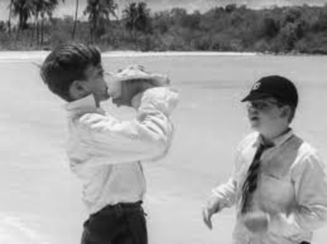 Ralph and Piggy find the conch shell (15)