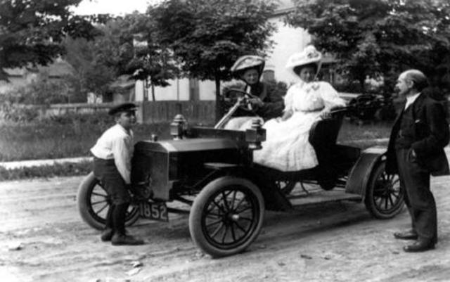 The automobile is introduced to America.